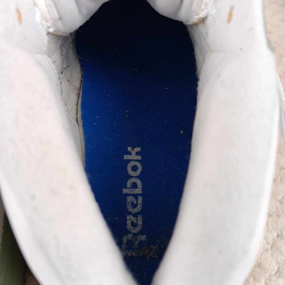 Men’s Size 8.5 Reebok North Carolina Classic Sneakers White Light Blue Accents - Picture 13 of 14